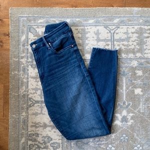 MOTHER Jeans -  The Looker Ankle Fray